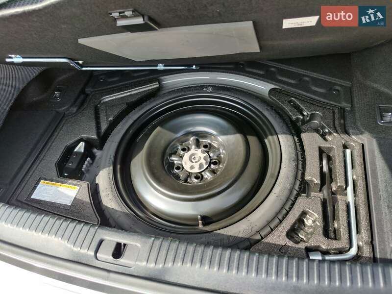 Седан Lexus IS 2018 в Киеве