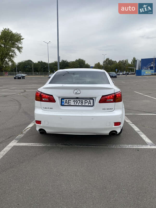 Седан Lexus IS 2008 в Киеве