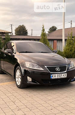 Седан Lexus IS 2009 в Львове