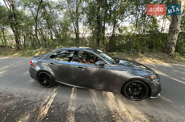 Седан Lexus IS 2014 в 