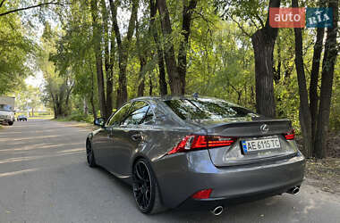 Седан Lexus IS 2014 в 