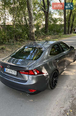 Седан Lexus IS 2014 в 