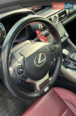 Седан Lexus IS 2014 в 