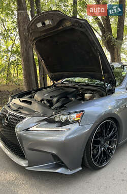 Седан Lexus IS 2014 в 
