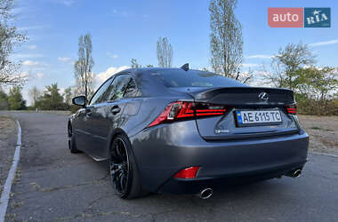 Седан Lexus IS 2014 в 