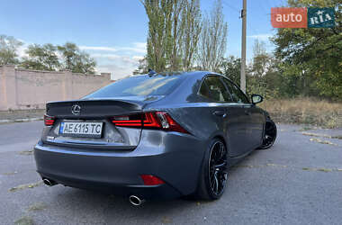 Седан Lexus IS 2014 в 