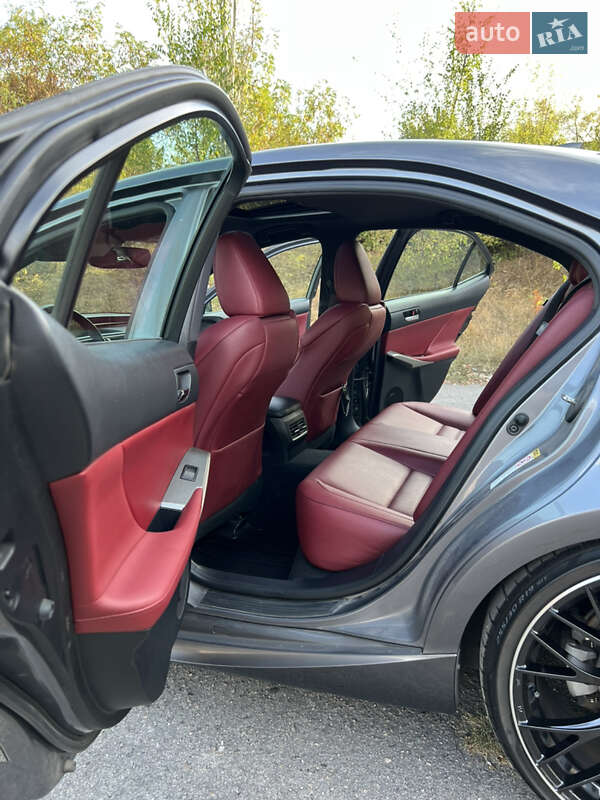 Седан Lexus IS 2014 в Каменском фото 114 Седан Lexus IS 2014 в Каменском