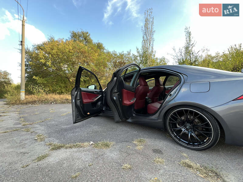 Седан Lexus IS 2014 в Каменском фото 115 Седан Lexus IS 2014 в Каменском