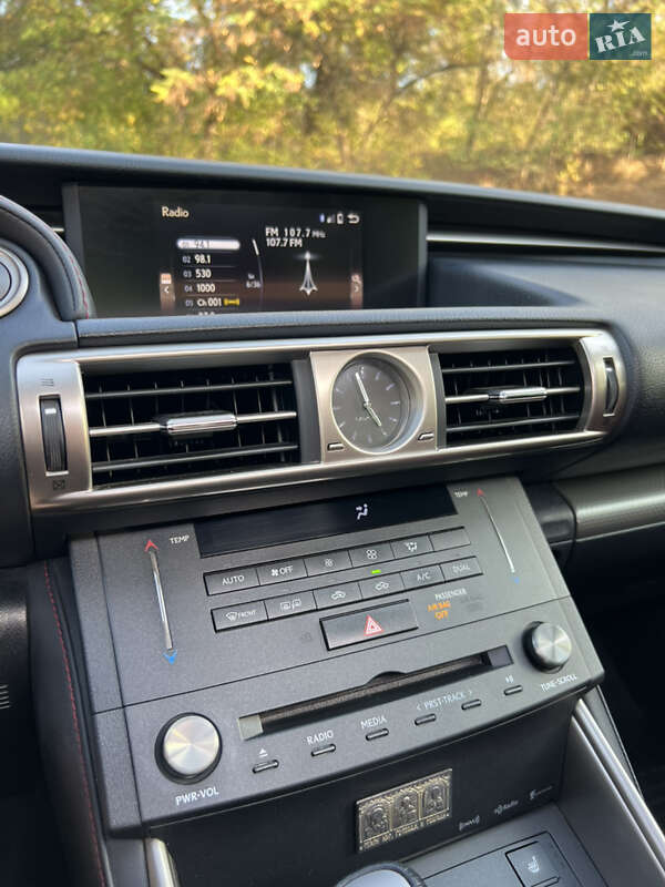 Седан Lexus IS 2014 в Каменском фото 154 Седан Lexus IS 2014 в Каменском