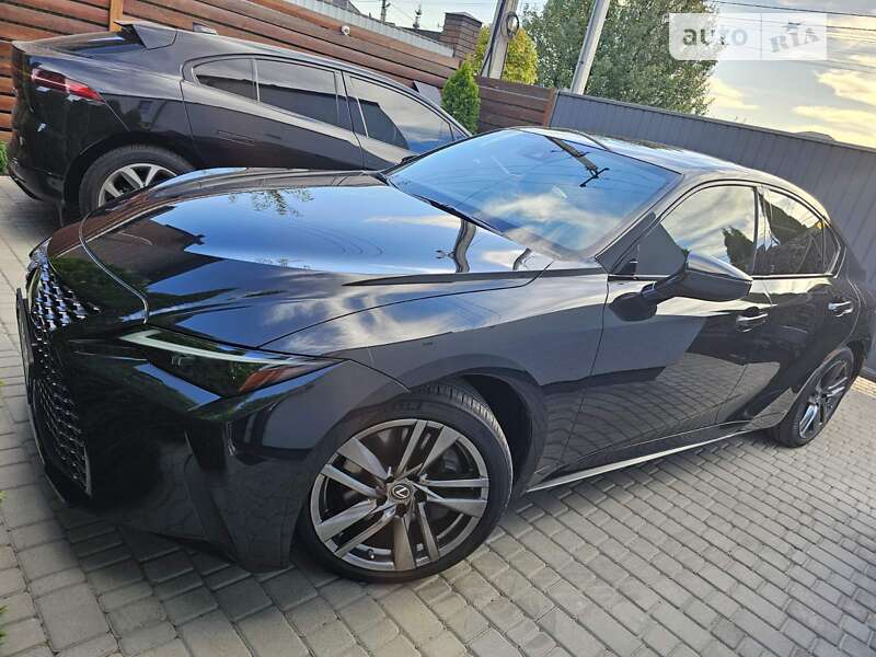 2021 Lexus IS, VIN JTHC81F2XM5046530:plate — фото 1 (autoria)