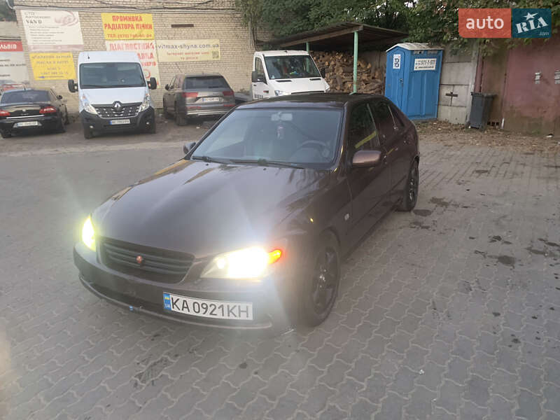 Lexus IS 1999