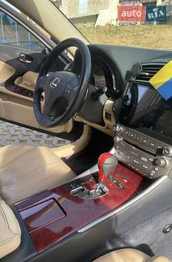 Седан Lexus IS 2007 в 