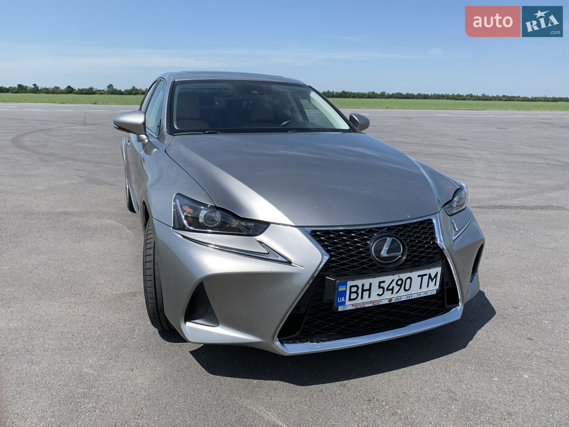 2018 Lexus IS - фото 1