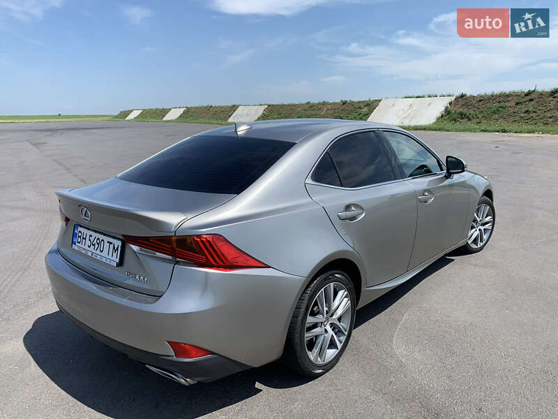 Седан Lexus IS 2018 в Одессе