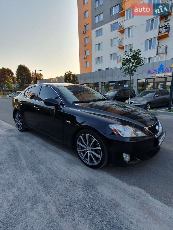 Седан Lexus IS 2007 в Виннице