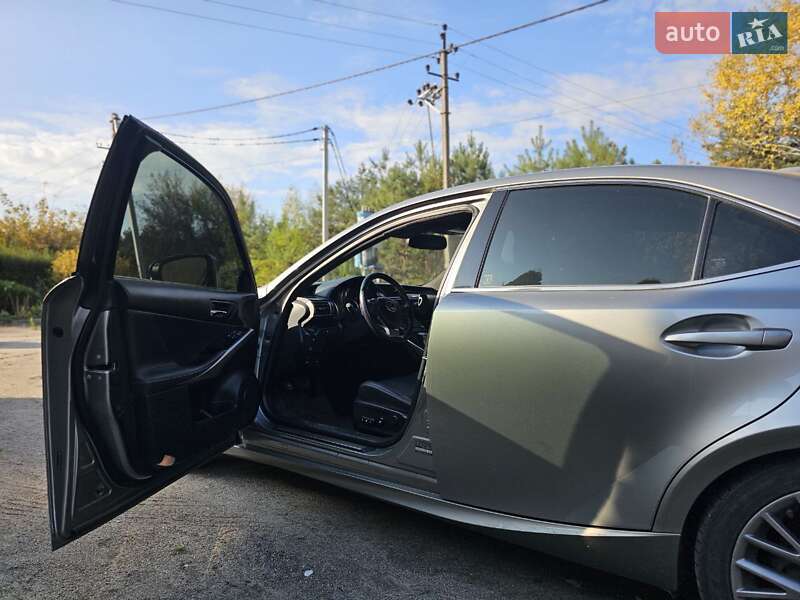 Седан Lexus IS 2015 в Каменском фото 4 Седан Lexus IS 2015 в Каменском