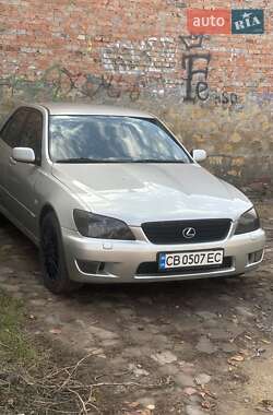 Седан Lexus IS 2000 в 