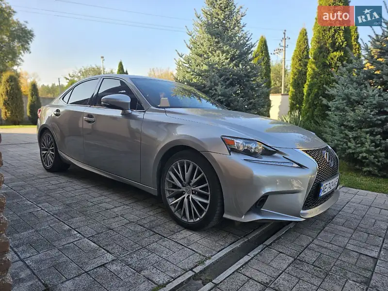 Lexus IS 2015