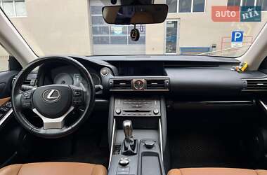 Седан Lexus IS 2018 в Одесі