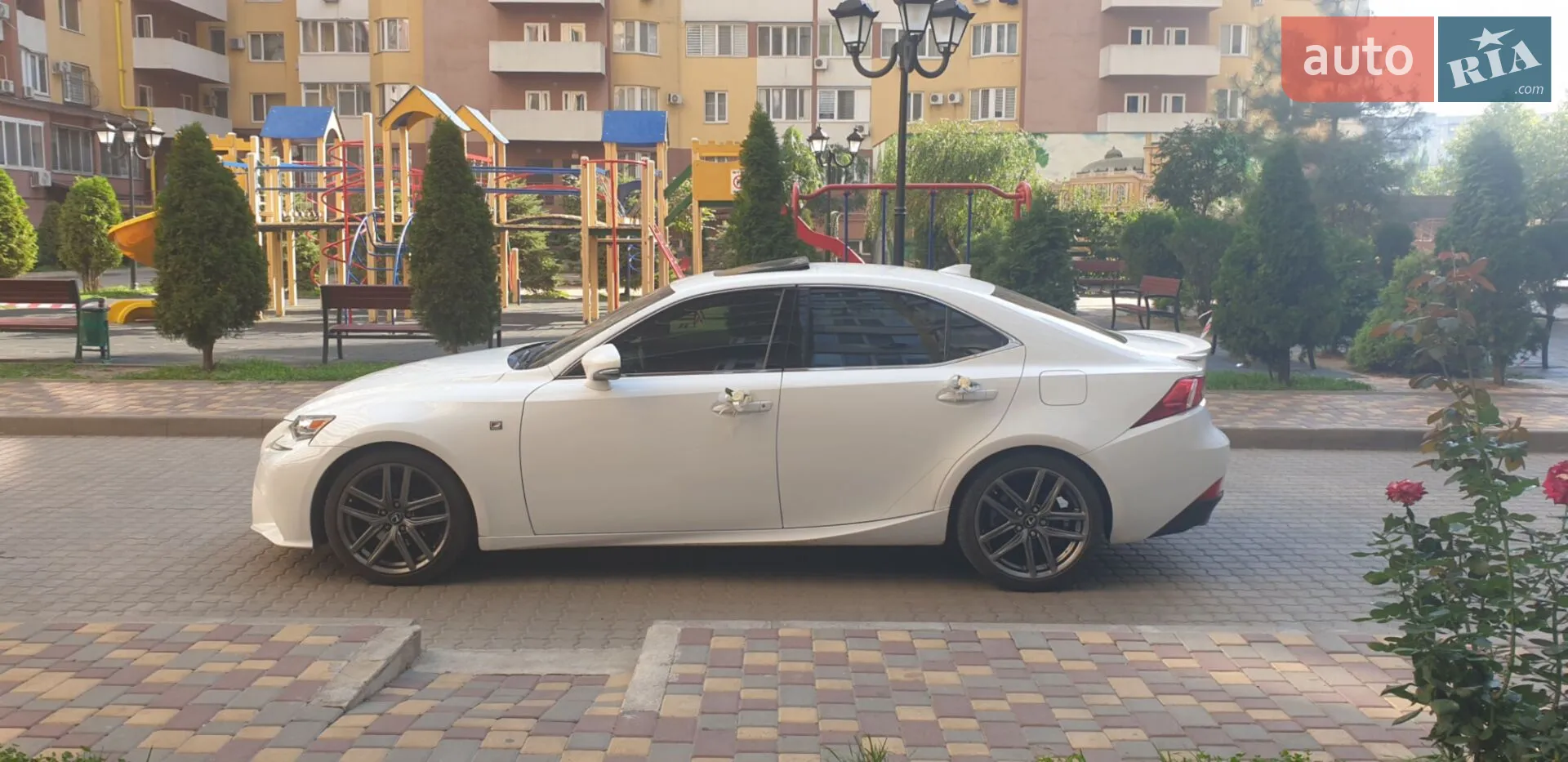 2015 Lexus IS - мініатюра 4