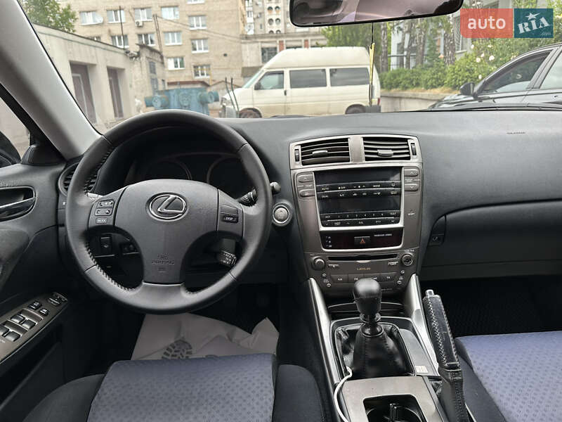 Седан Lexus IS 2009 в Киеве