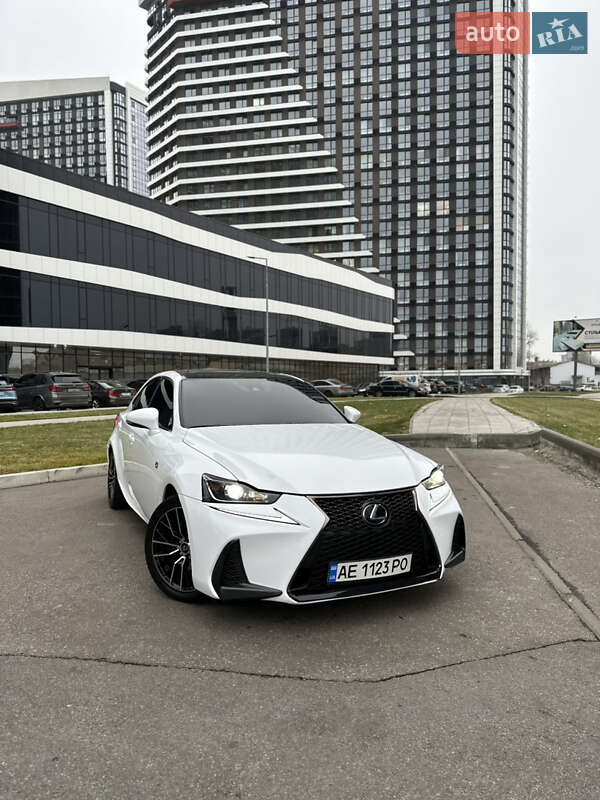 Седан Lexus IS 2017 в Киеве