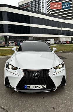 Седан Lexus IS 2017 в Киеве