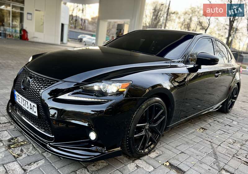 Седан Lexus IS 2015 в Дніпрі