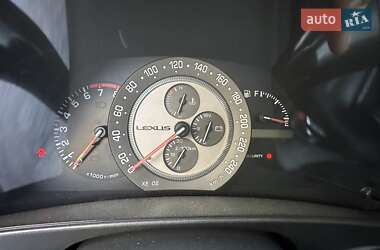 Седан Lexus IS 2000 в 