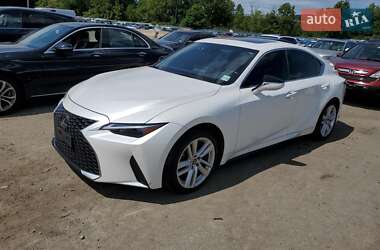 Lexus IS 2021