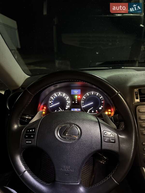 Седан Lexus IS 2006 в Измаиле