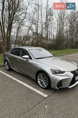 Седан Lexus IS 2017 в Львове