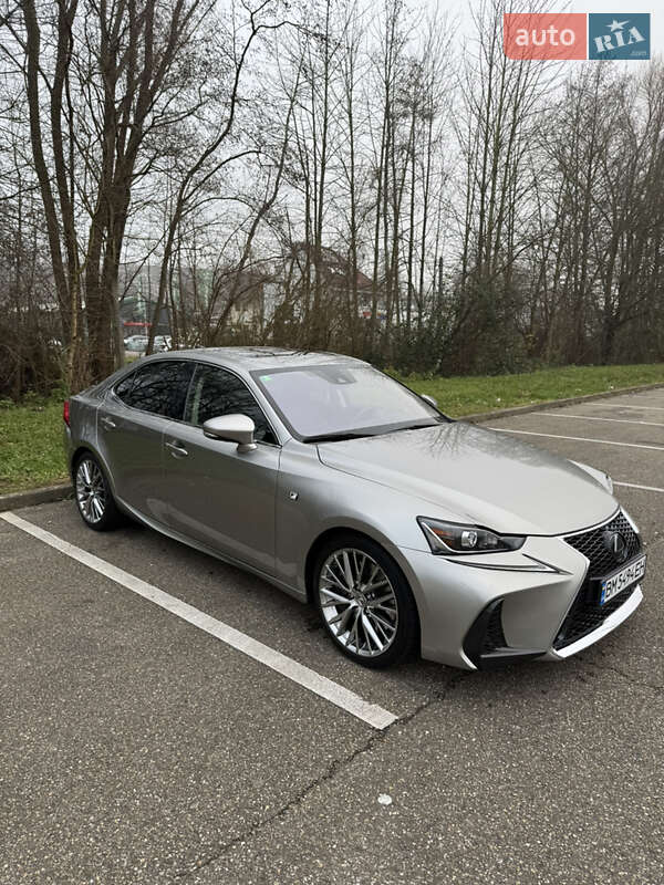 Седан Lexus IS 2017 в Львове фото 3 Седан Lexus IS 2017 в Львове