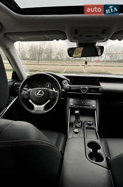 Седан Lexus IS 2017 в Львове