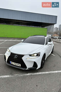 Седан Lexus IS 2017 в Киеве