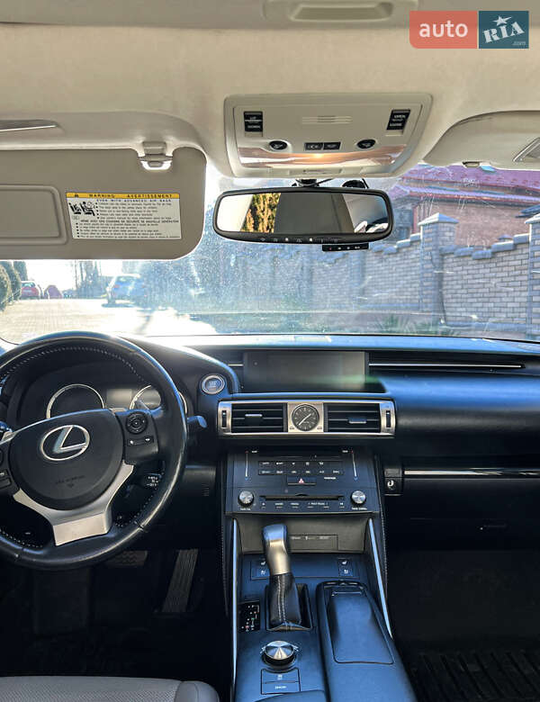 Седан Lexus IS 2014 в Чернівцях фото 4 Седан Lexus IS 2014 в Чернівцях