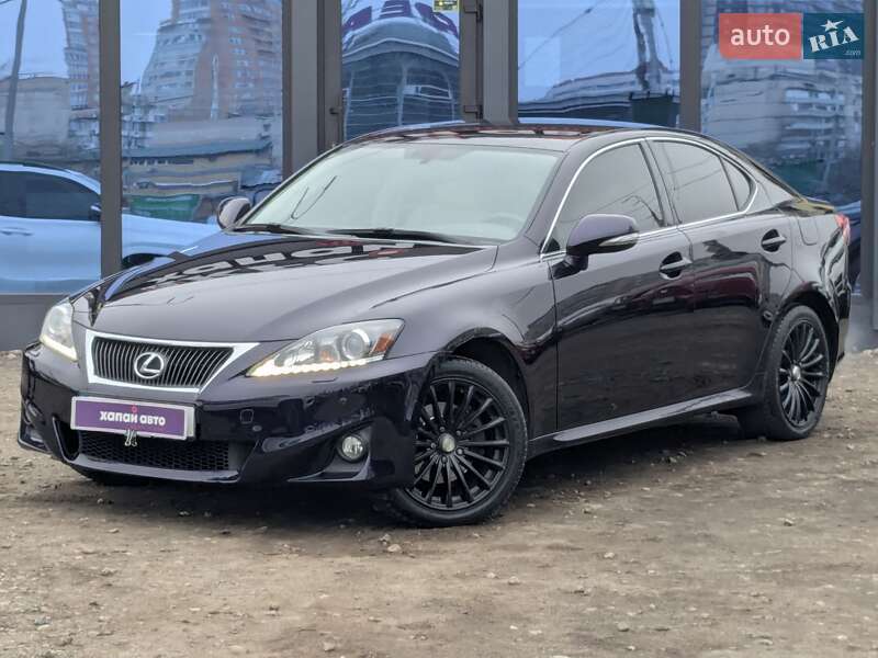 Lexus IS 2011