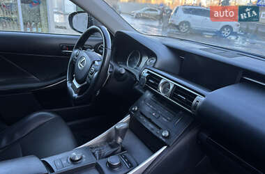 Седан Lexus IS 2014 в 
