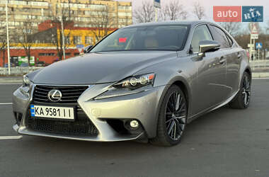 Седан Lexus IS 2015 в Києві