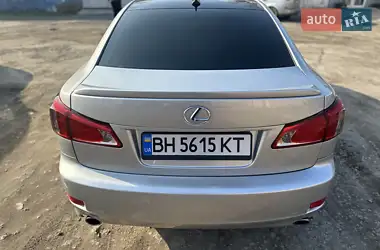 Lexus IS 2012
