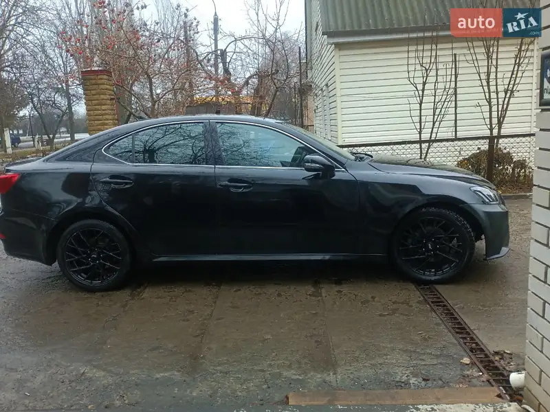 Седан Lexus IS 2010 в 