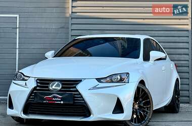 Седан Lexus IS 2017 в Киеве