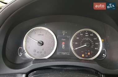 Седан Lexus IS 2015 в 