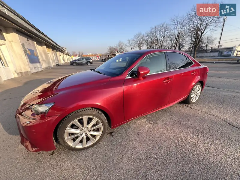 Lexus IS 2016