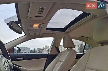 Седан Lexus IS 2013 в 