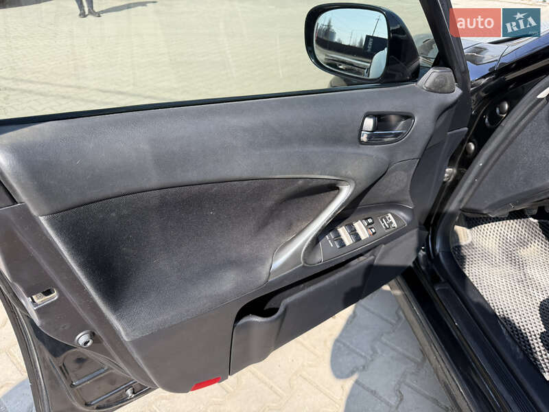 Седан Lexus IS 2008 в Луцьку