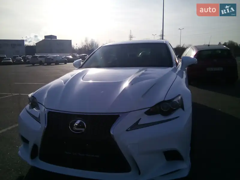 Lexus IS 2014