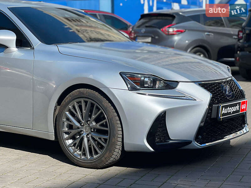 Седан Lexus IS 2017 в Одессе