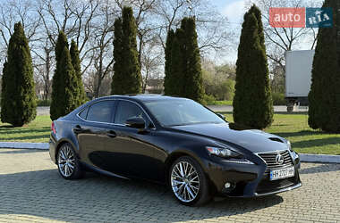 Седан Lexus IS 2016 в 