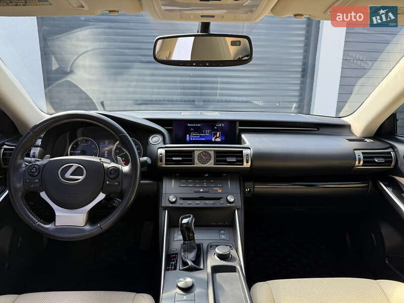 Седан Lexus IS 2016 в Одессе